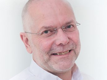 Dr. Holger Bade